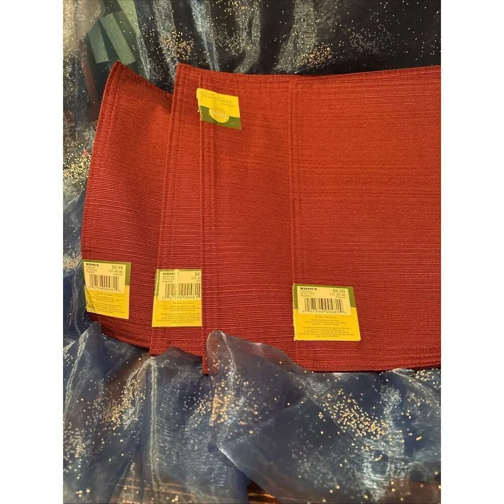 NWT 4 Food Network Ribbed Zinfandel Cloth Table Placemats‎